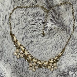 Flower ribbon champagne white statement necklace